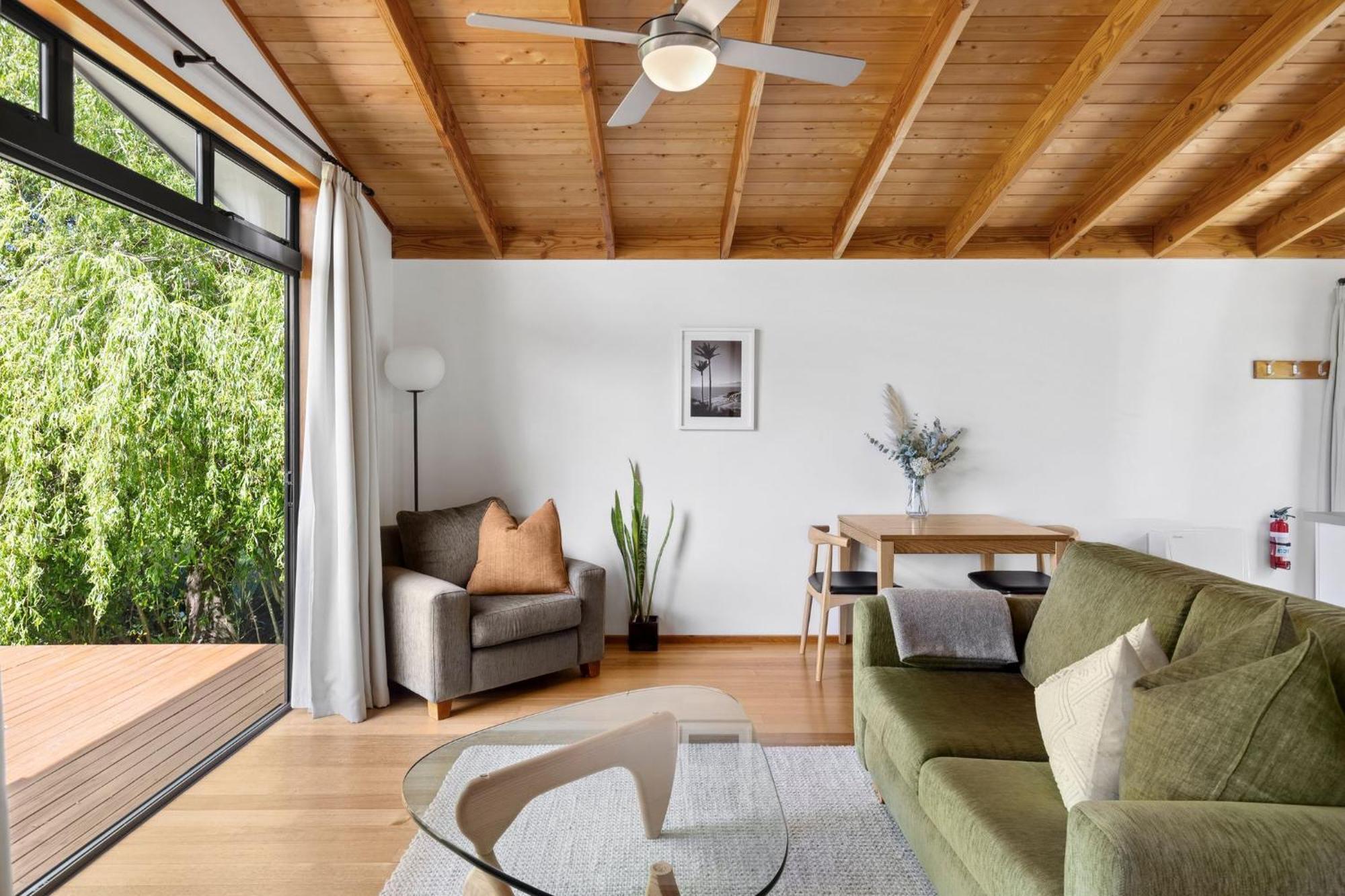 Adrift In Golden Bay- Absolute Beachfront Villas (Adults Only) Collingwood Bagian luar foto